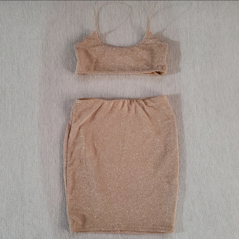 ❌SOLD❌Gold Sparkle Set - Picture 7 of 9